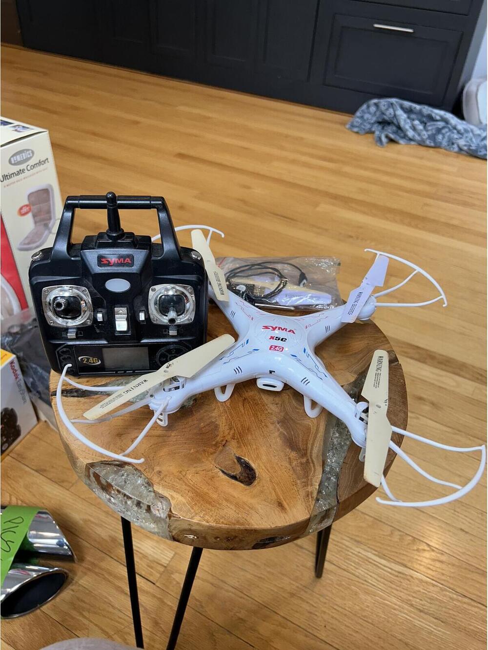 Syma X5C 2.4G RC Quadcopter Drone with Camera - Picture 2 of 6